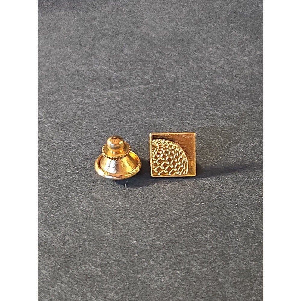 Vintage Continental Airlines Globe Logo Lapel Pin Tie Tack Airline Gold Tone NOS